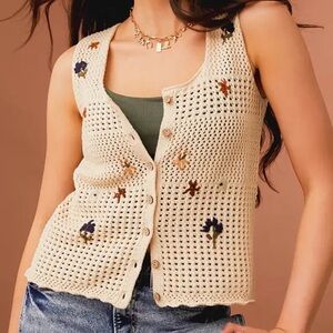 Sterling & Stitch Crochet Floral Button Vest —cottagecore boho knit top - M NWT
